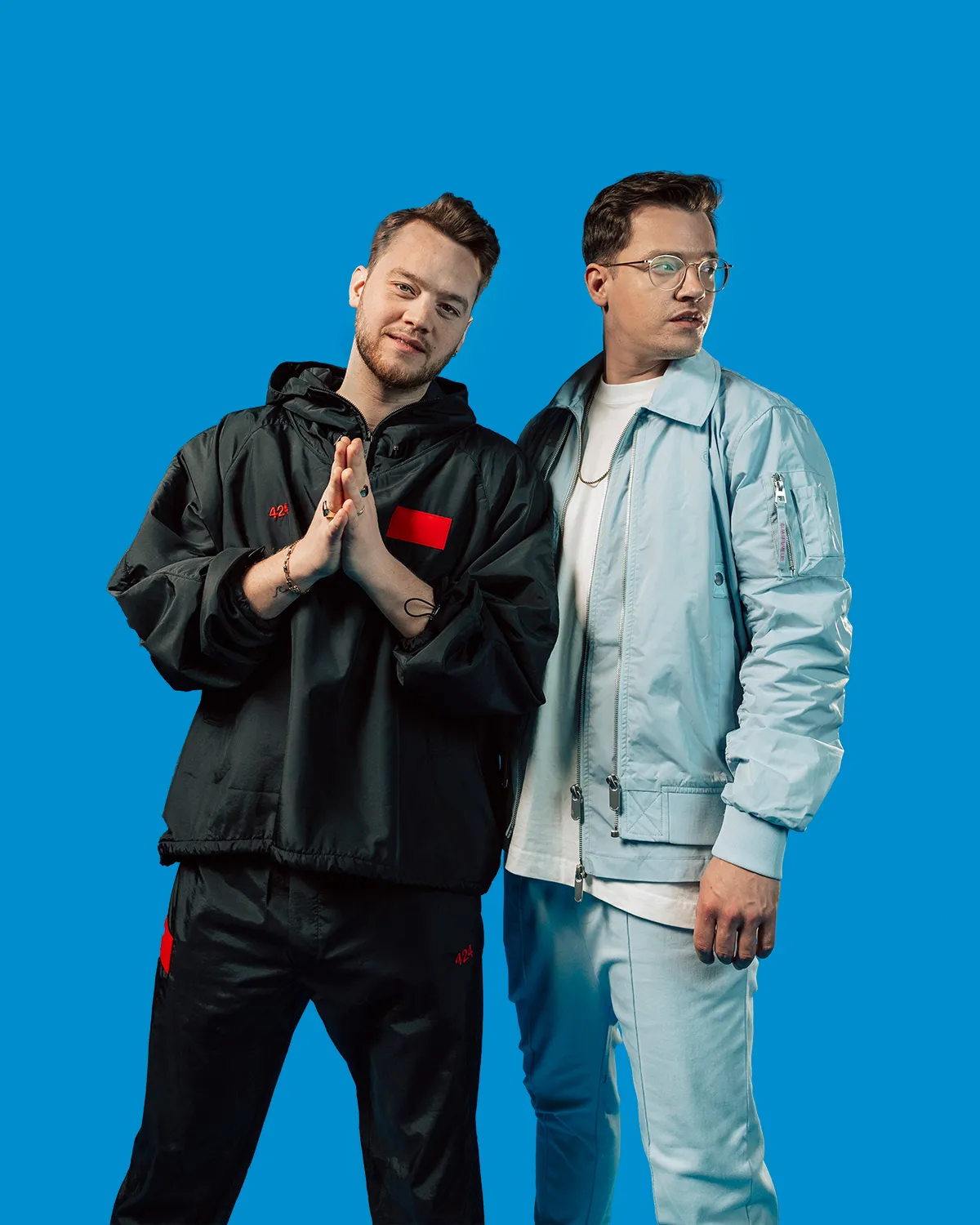 Toby Romeo face echipă cu YouNotUs pentru „What It Feels Like”