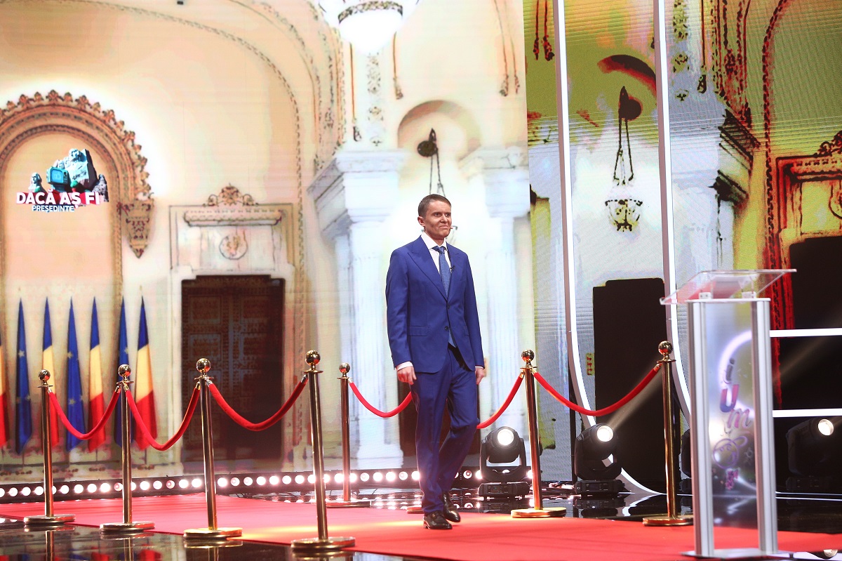Ionuț Rusu, la pupitrul rubricii „Dacă aș fi președinte“: „Aș vrea să lucrez cu domnul Cheloo în campania mea“. Explicația actorului care l-a impersonat pe Klaus Iohannis