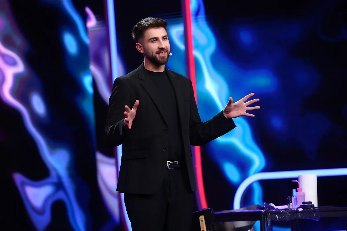 Un magician de 23 de ani i-a lăsat fără replică pe jurații iUmor