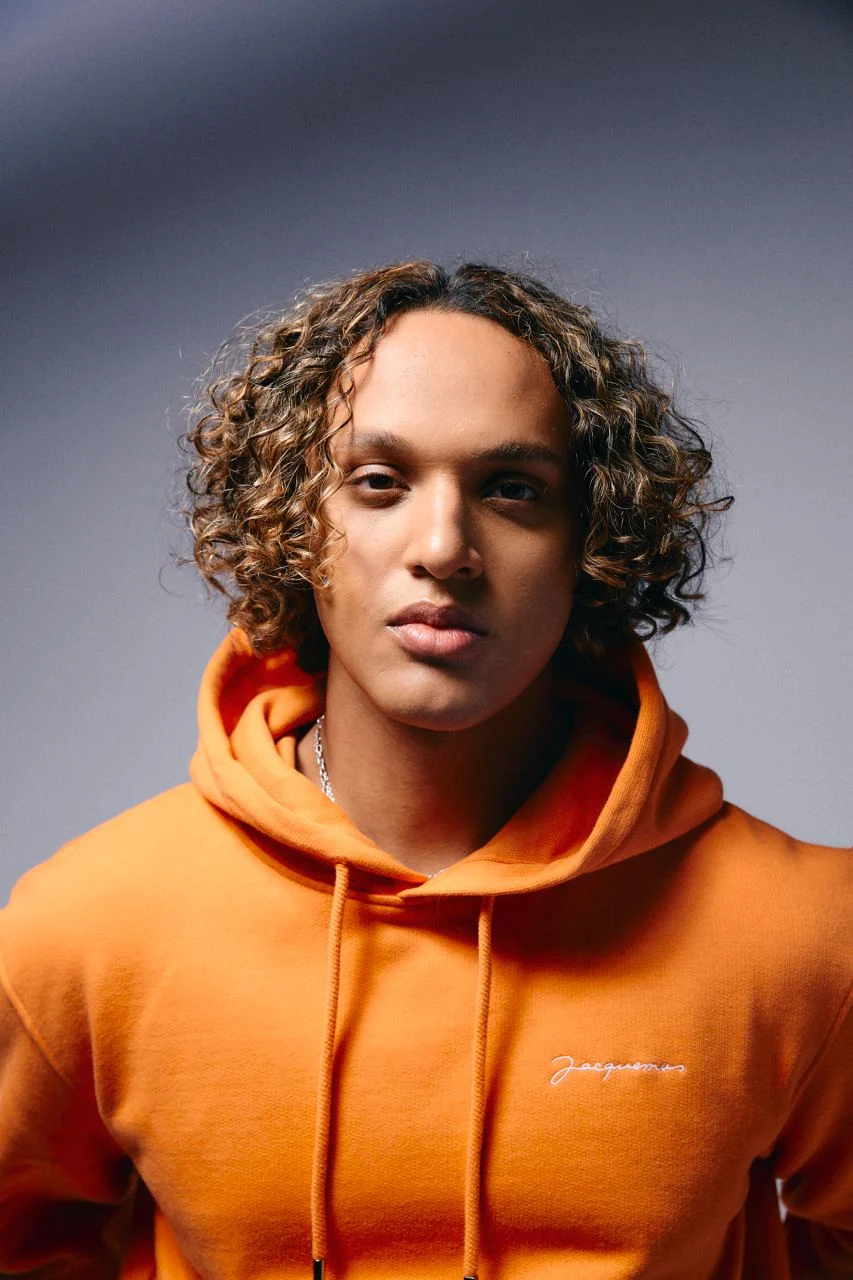 Brando lansează o nouă piesă plină de farmec estival, Burn It Down