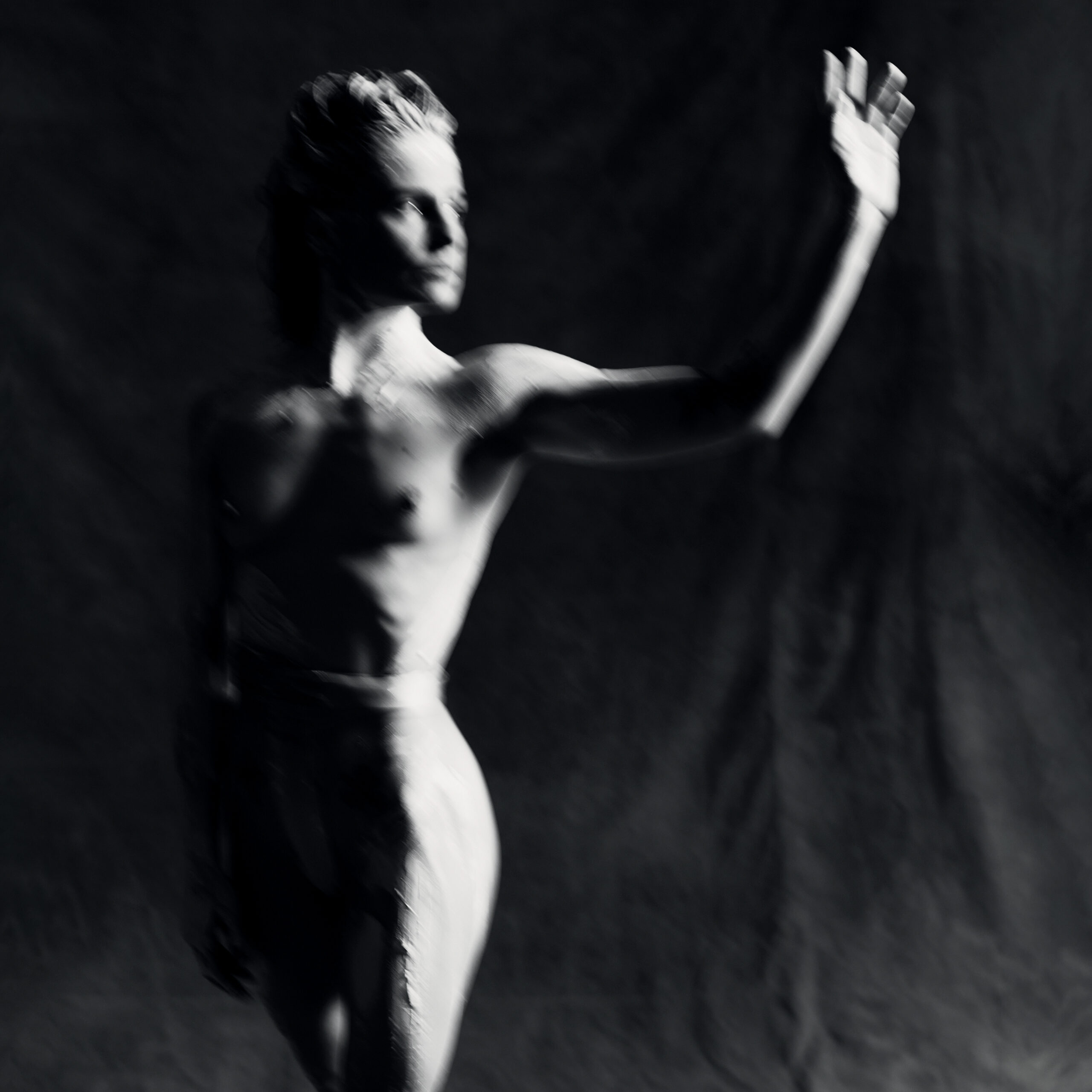 Christine and the Queens a lansat “Tears Can Be So Soft”