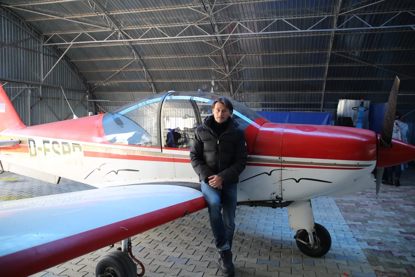 Marius Manole, intr-un nou rol: aviator pentru o zi, la „Vis sau realitate”, pe TVR 1