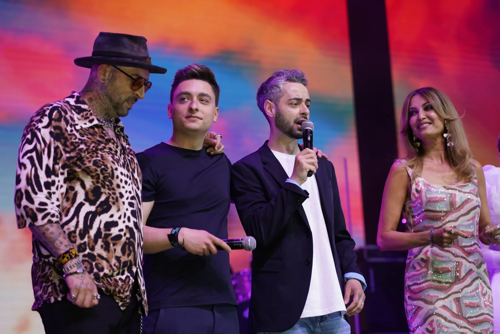 Concurenţii Te cunosc de undeva!, moment emoţionant pe scena Sălii Palatului la concertul aniversar Damian Drăghici