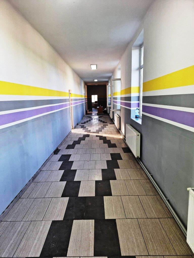 Asociatia BookLand a inceput renovarea Scolii Gimnaziale Brestovat din judetul Timis