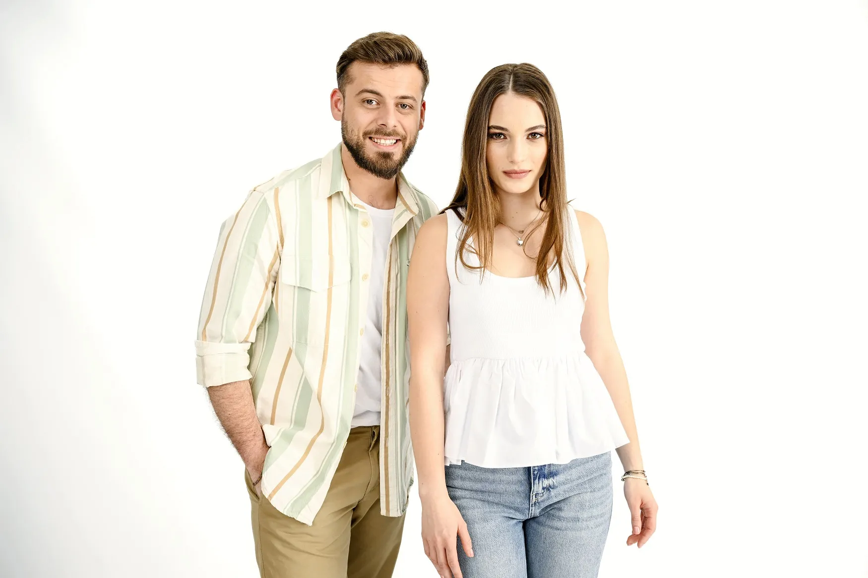 Nume noi completează castingul Lasă-mă, îmi place! Camera 609, de la Antena 1. Alexandra Ciobanu şi Emanuel Cîrstea, în roluri de secretară şi medic în comedia romantică