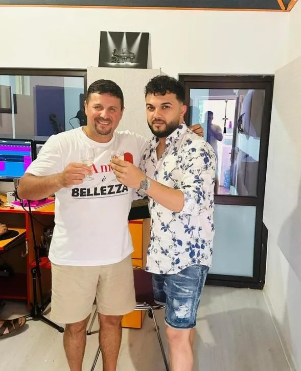 Denis Ramniceanu și Nicu Paleru pregatesc o super-colaborare: „Eu beau vin rece din beci”