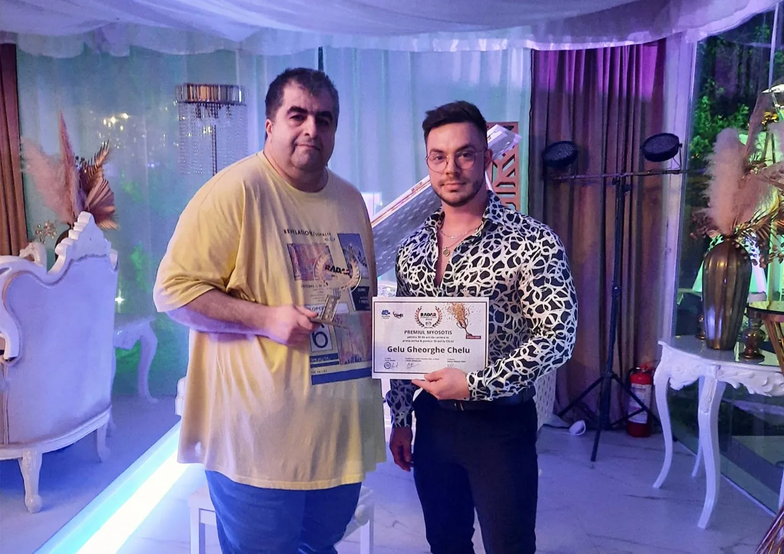 ”Prietenul vedetelor” premiat pentru 30 de ani de jurnalism si 10 la ziarul Click!