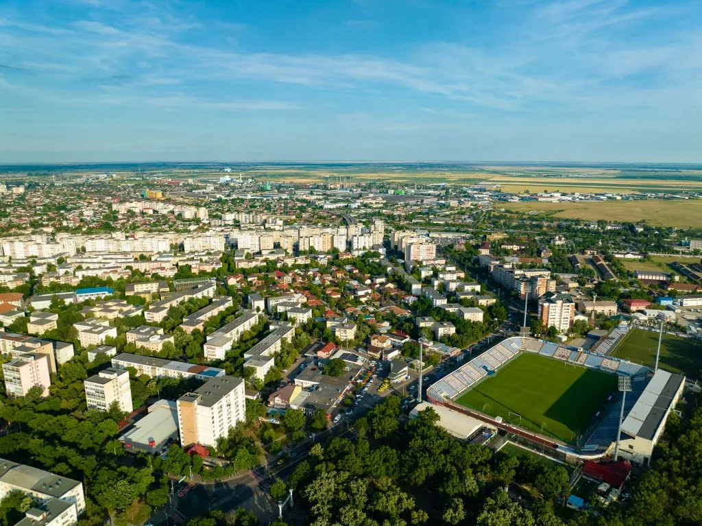 Sâmbătă, de la ora 15:00, în ”ROventura”, Vrancea, “țara viei și-a vinului”