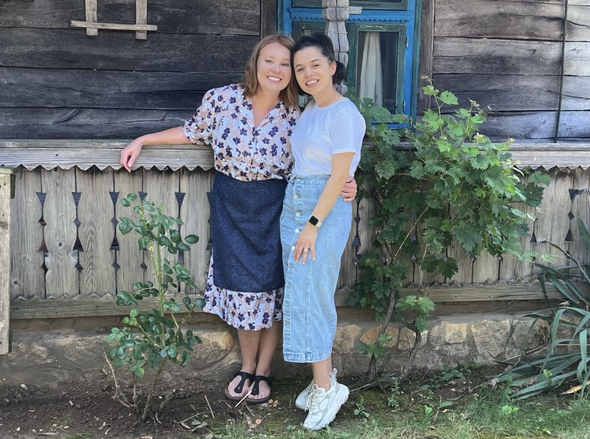 Eugenia Nicolae joaca alaturi de actrita Tania Popa in noul videoclip: „Este cel mai emotionant clip pe care l-am filmat vreodata!