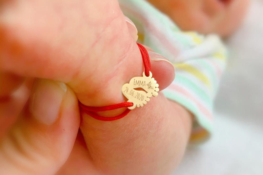 Bijuterii cadou pentru viitoarea ta nepoțică: O moștenire de aur de la Chic Bijoux