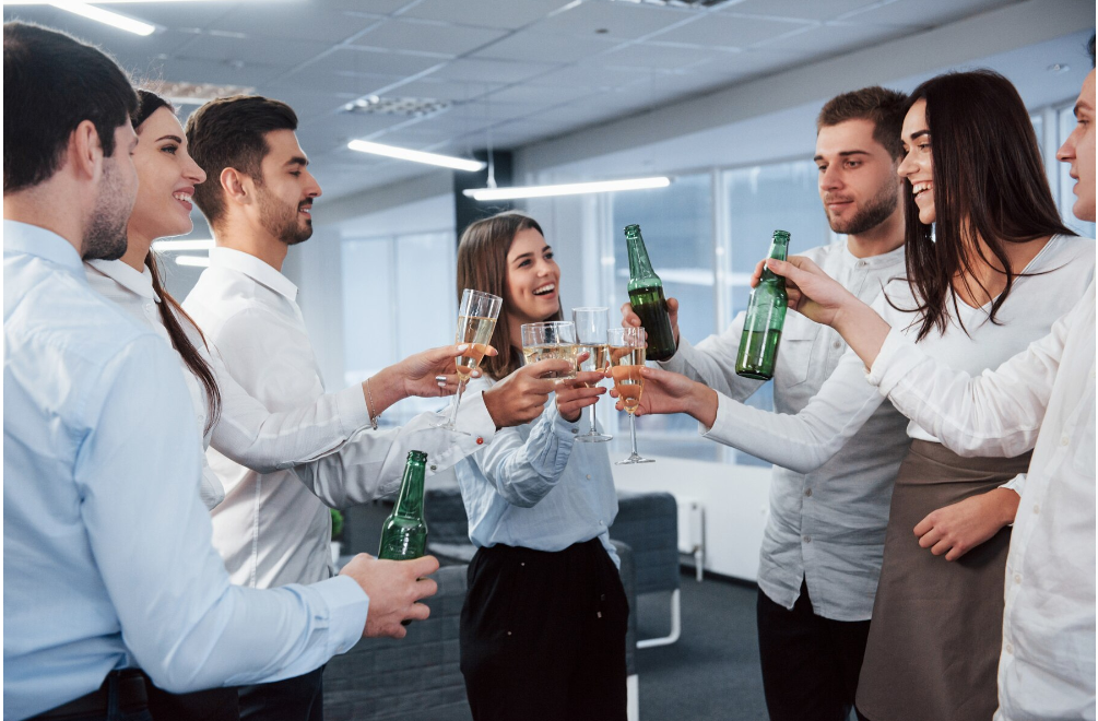 Celebrarea succeselor profesionale – de ce oamenii au nevoie de un astfel de eveniment?
