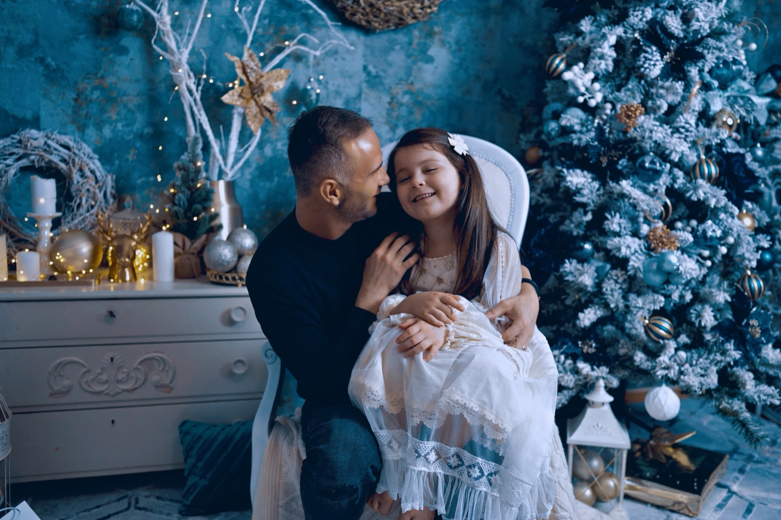 “FLORIN GHERLEA, colindă pentru prima oară alături de fiica sa CEZARA”