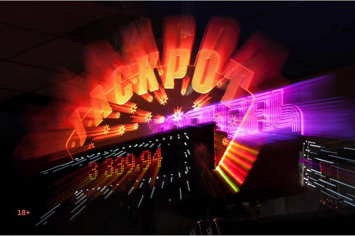 Care este diferența între o rotire câștigătoare și un jackpot la sloturi online