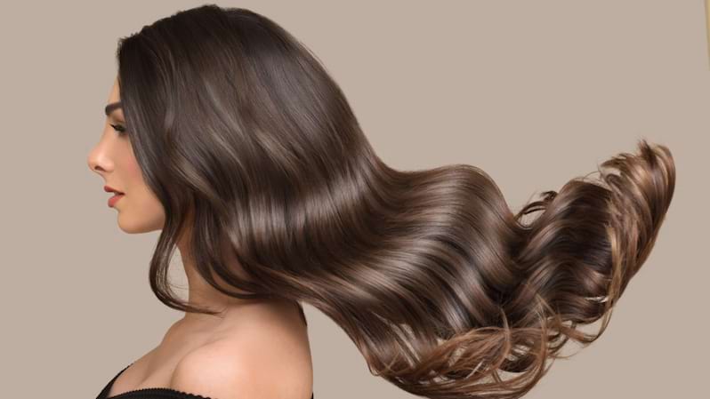 3 trucuri prin care să-ți accelerezi creșterea părului iarna