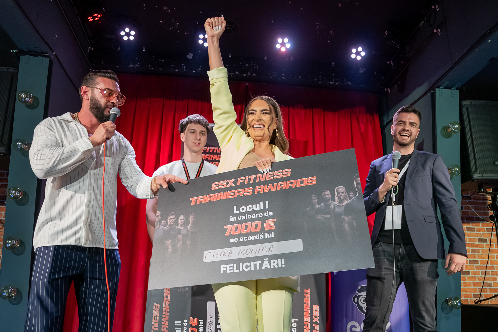 Cine sunt cei mai buni antrenori de fitness din România. Au fost premiați de ESX