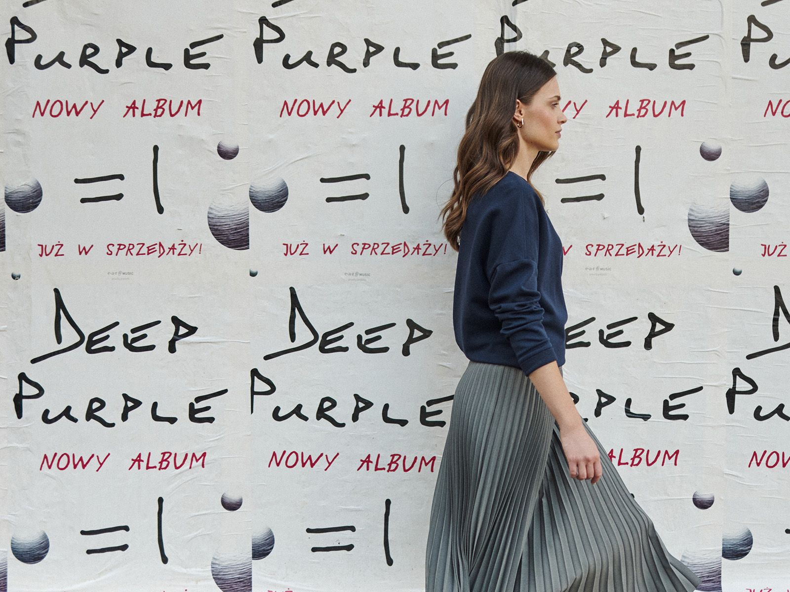 Cum să porți fusta plisată primăvara și vara? Inspirații pentru orice ocazie