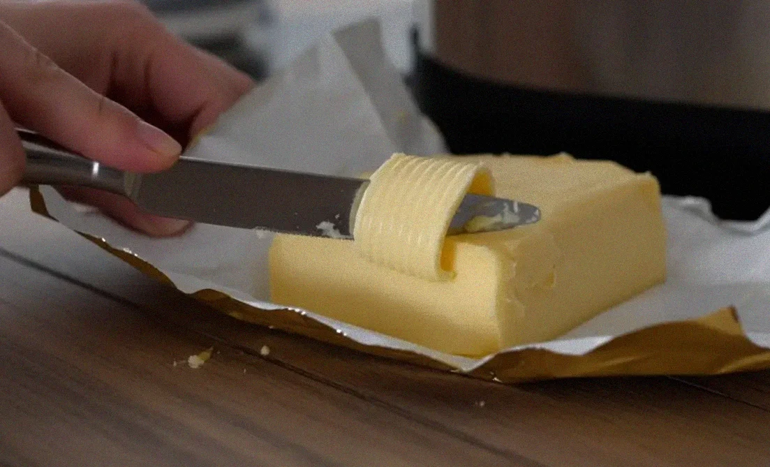 Depozitarea corectă a untului: frigider sau temperatura camerei și ce recipiente sunt recomandate