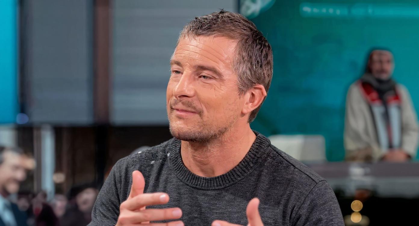 Bear Grylls – căderea de la 16.000 ft. și drama care l-a îngenuncheat cu adevărat