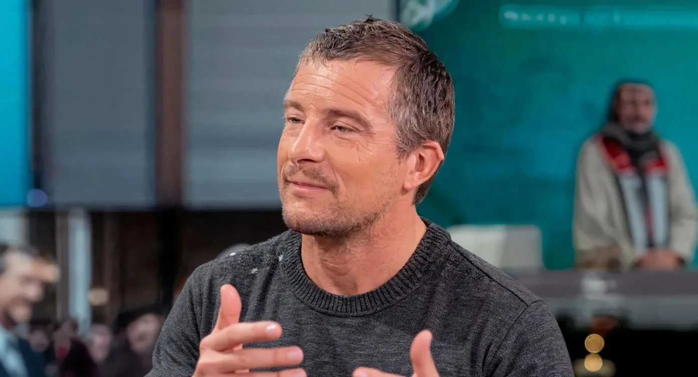 Bear Grylls – căderea de la 16.000 ft. și drama care l-a îngenuncheat cu adevărat