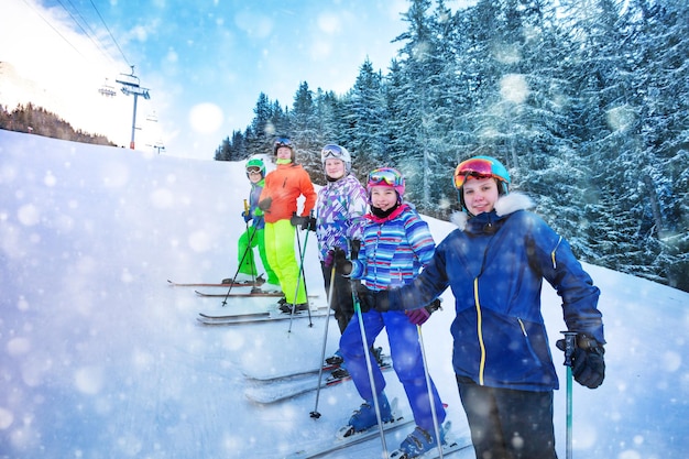 Bistrița-Năsăud: Concurs de schi și snowboard pe pârtia Cocoș