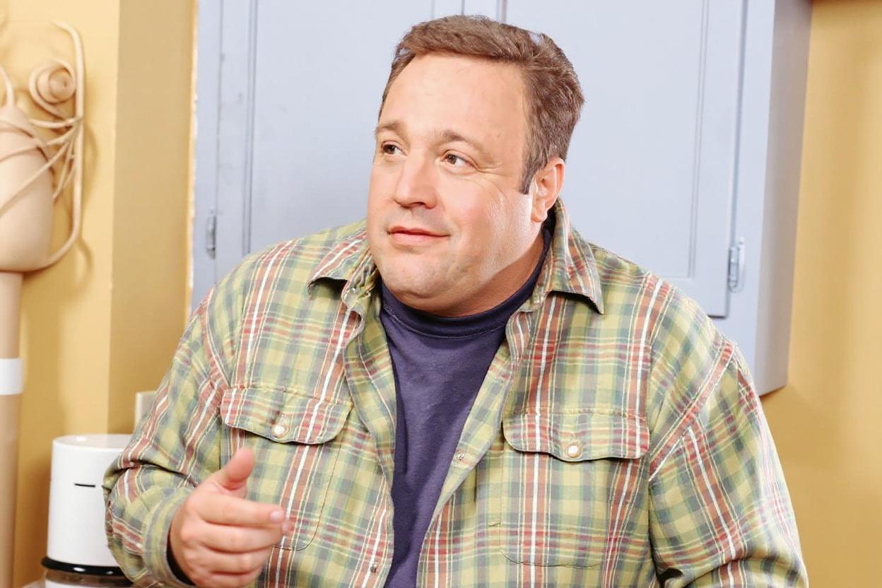 Kevin James reface meme-ul viral după 25 de ani – povestea pozei pe care a urât-o