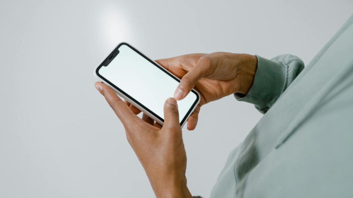 Mesajele de bună dimineața pe WhatsApp în 2024: noul „Te iubesc” al românilor