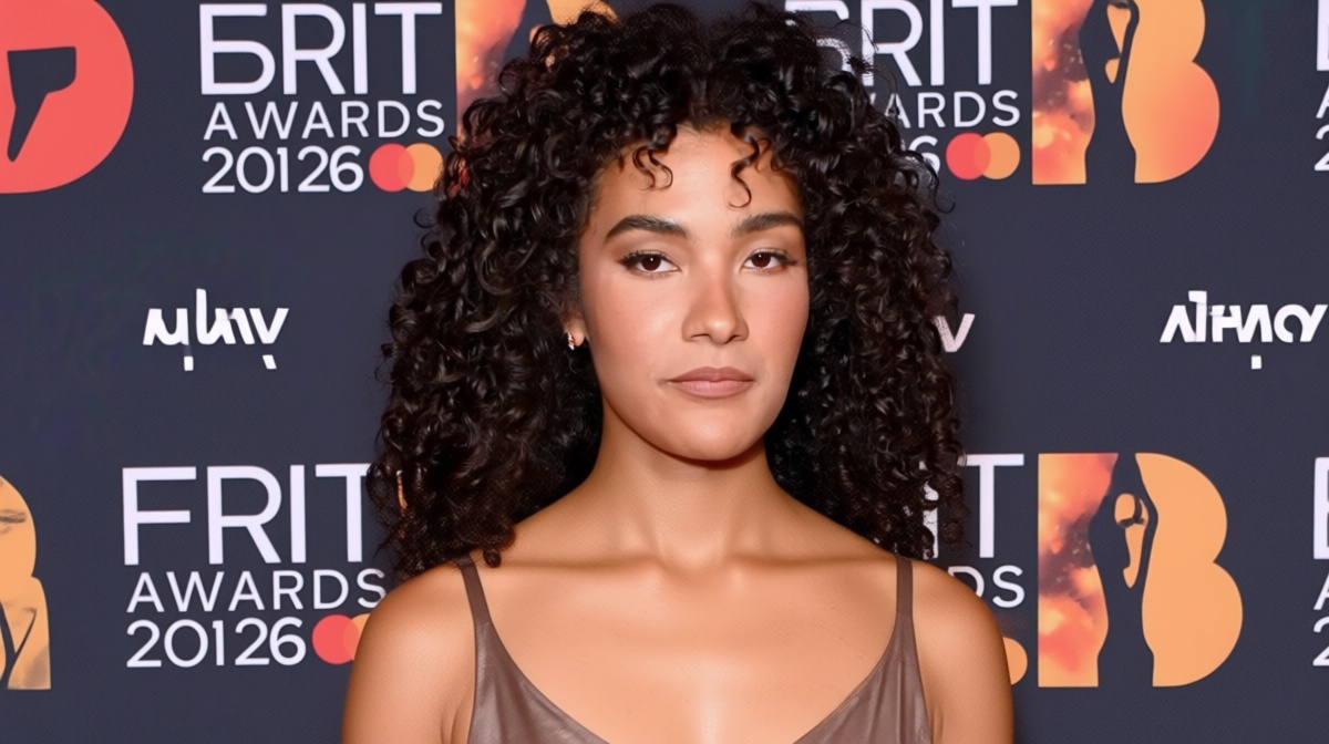 Olivia Dean și Lola Young se bat pentru supremație la BRIT Awards 2026