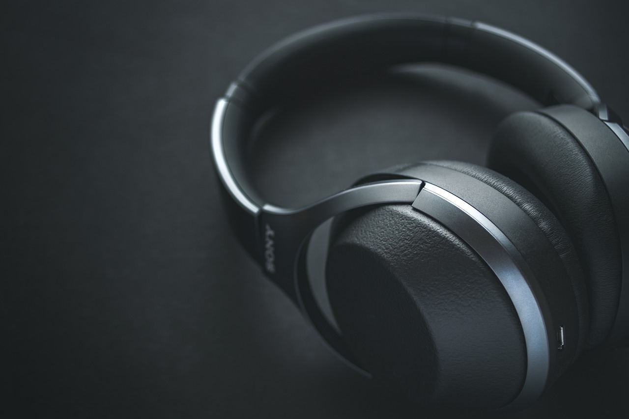 Căștile Sony WF-1000XM6 sosesc pe piața românească cu performanță de referință