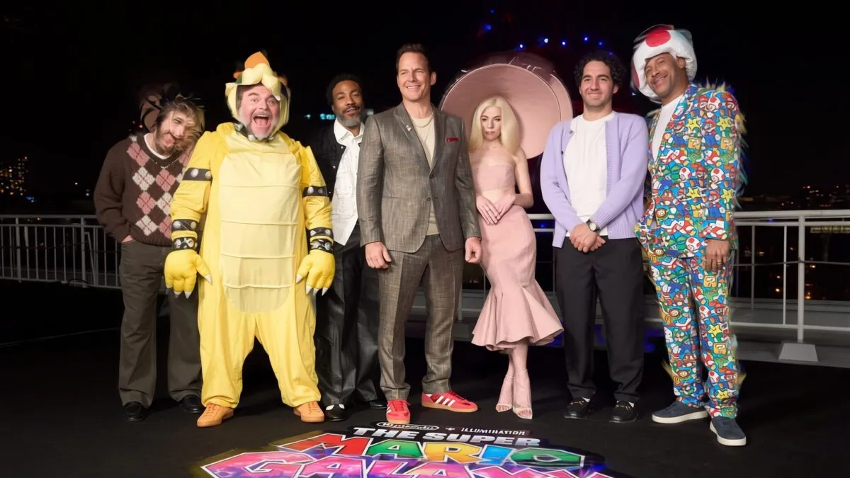 Anya Taylor-Joy în Jacquemus și Jack Black în costum de Halloween la premiera Super Mario