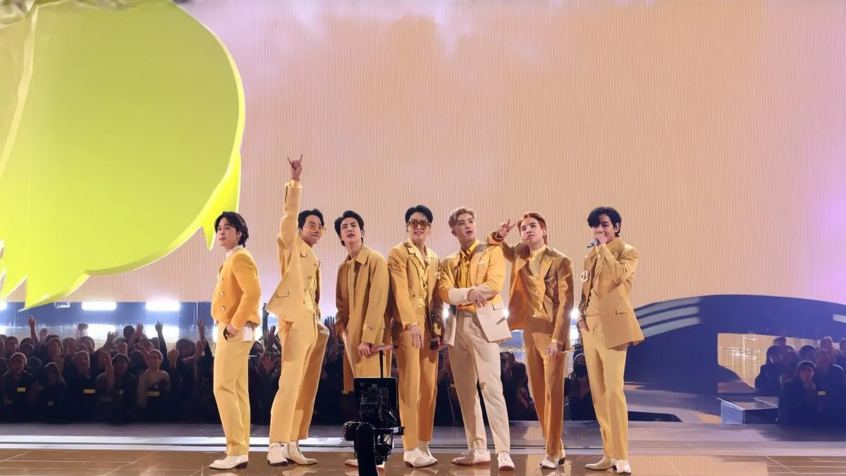 BTS a organizat un concert secret pentru 200 de fani la muzeul Guggenheim