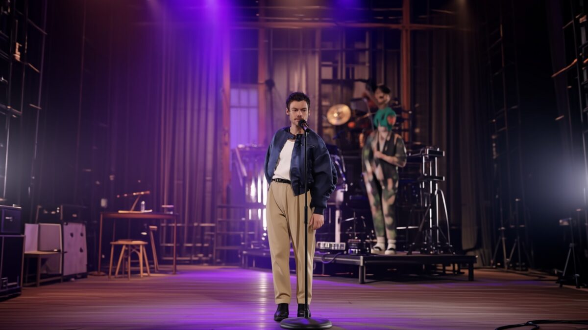 Harry Styles scrie istorie la SNL e al 10-lea artist care reușește asta
