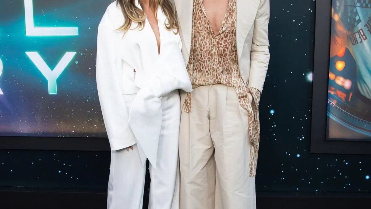 Fiul de 20 de ani al lui Heidi Klum fură toate privirile pe covorul roșu
