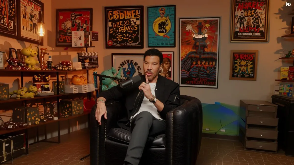 Lionel Richie la 76 de ani dă de pământ cu vedetele nepoliticoase