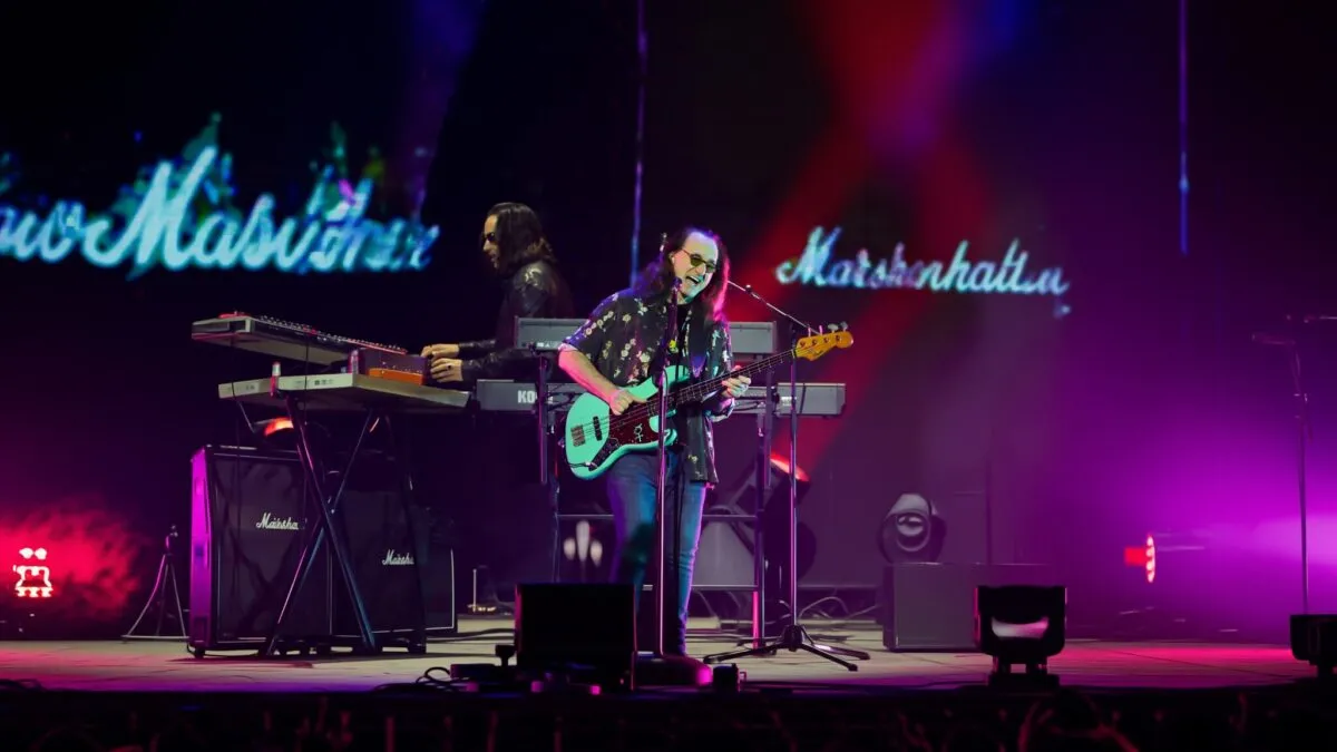 Rush au cântat pentru prima oară cu Anika Nilles la tobe la Premiile Juno