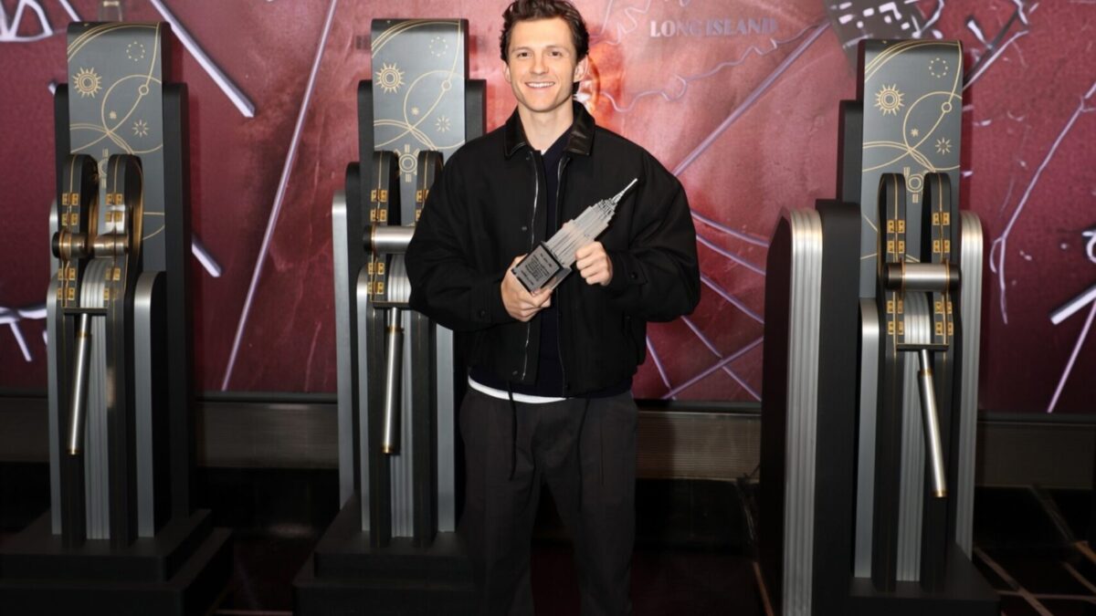 Tom Holland apare fara verigheta si adanceste misterul nuntii cu Zendaya