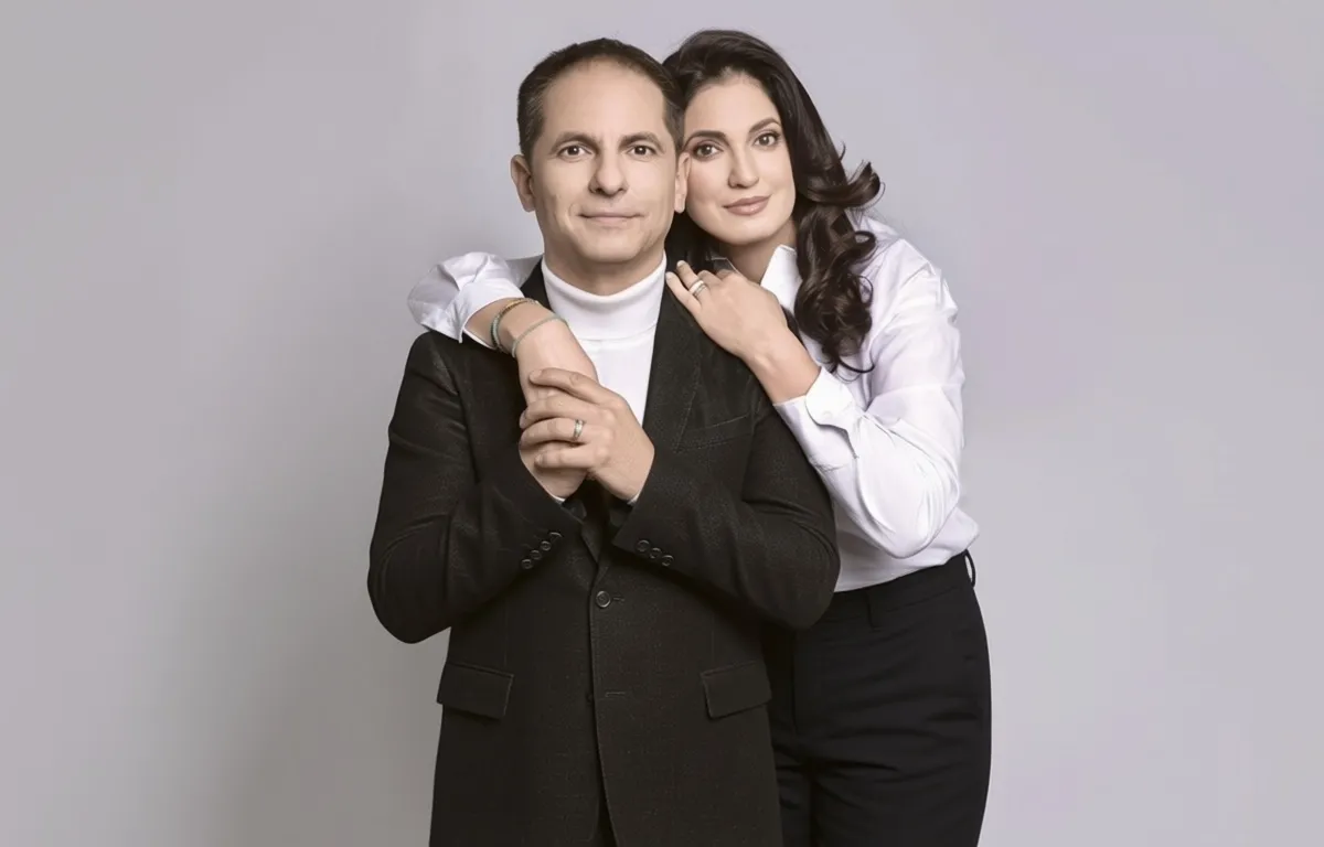 Dan Negru, despre căsnicia de 20 de ani. Mănânc 10 savarine pe zi