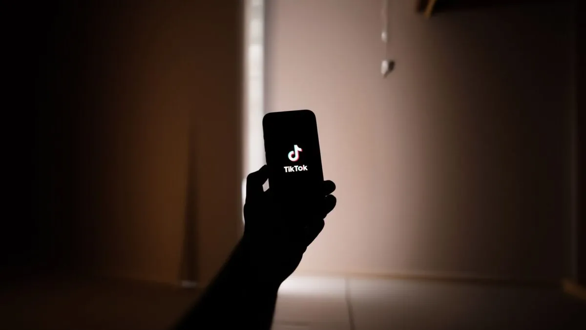 Scandal la TikTok – un senator cere socoteală pentru o taxă de 10 miliarde de dolari
