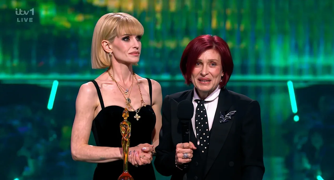 Sharon Osbourne a preluat premiul lui Ozzy la BRITs. Discursul de pe scena