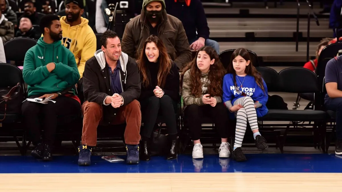 Fiicele lui Adam Sandler au 18 și 15 ani și îi calcă pe urme la Hollywood