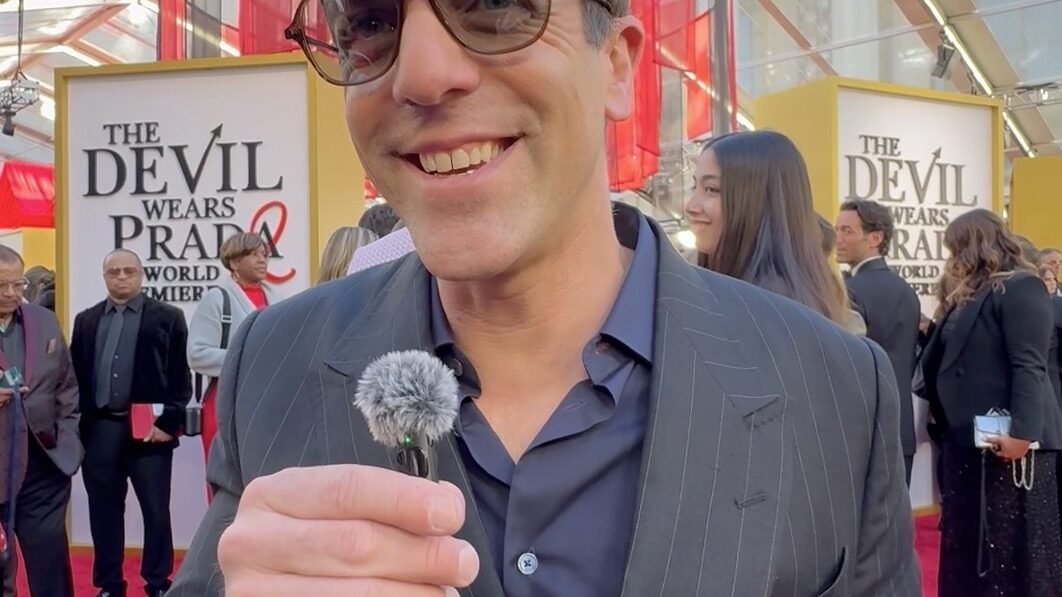 B.J. Novak confirmă că personajul său din Diavolul se îmbracă de la Prada 2 e un ‘douchebag