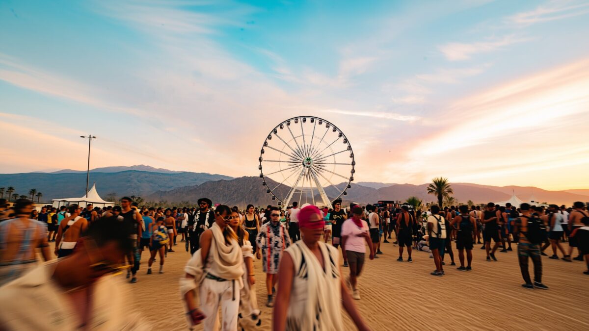 Programul complet pentru Coachella 2026. Justin Bieber si Karol G live pe YouTube