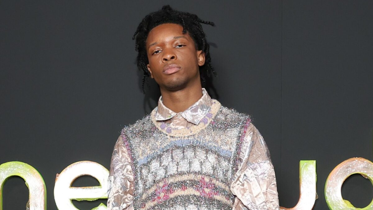 Cântărețul D4vd acuzat de crimă după ce trupul unei minore a fost găsit în Tesla sa