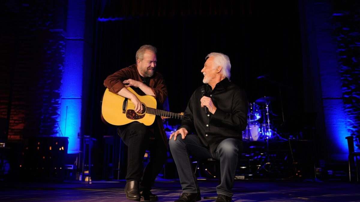 A murit Don Schlitz, compozitorul hitului The Gambler, la 73 de ani