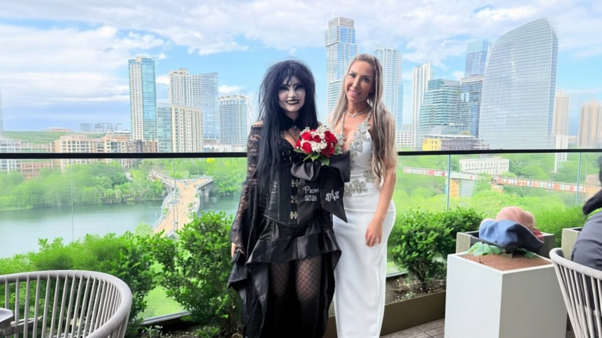 Fiica de 17 ani a lui Farrah Abraham șochează la bal cu un corset Dolce & Gabbana cu țepi