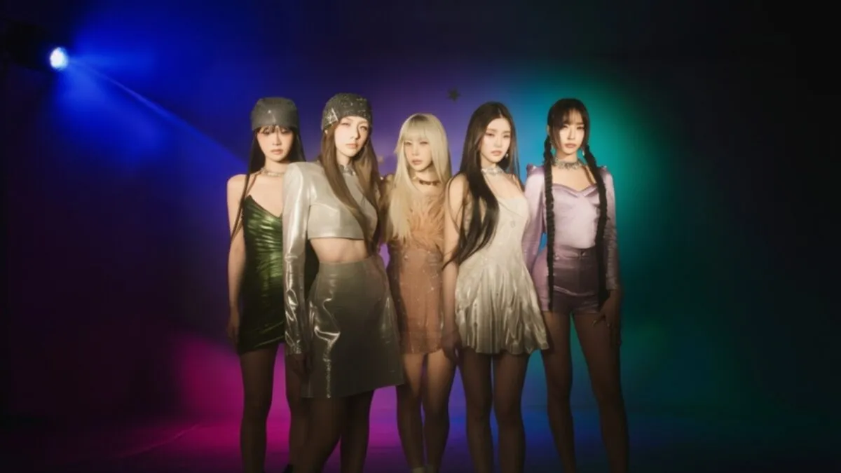 Trupa K-Pop Fifty Fifty uimește cu un cover Pink Floyd de 2 milioane de vizualizări