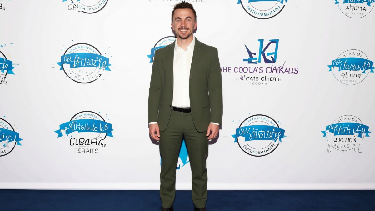 Frankie Muniz dezvaluie ca a suferit 9 contuzii si clarifica problema memoriei