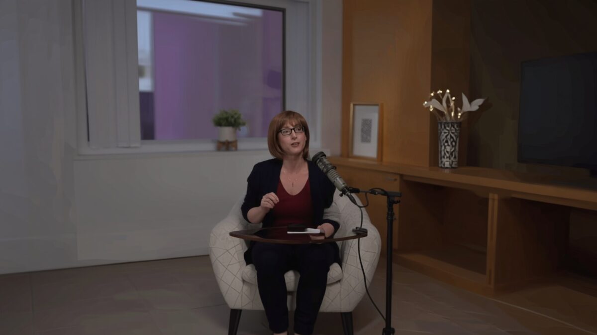 Autoarea The Housemaid își dezvăluie identitatea după 23 de ani de viață dublă