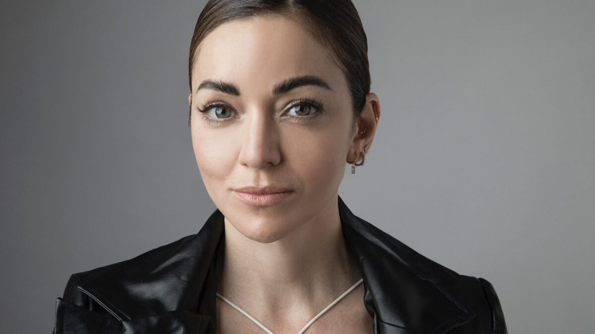 Tratamentul facial de 1.000 de dolari al lui Anne Hathaway promite un lifting instantaneu