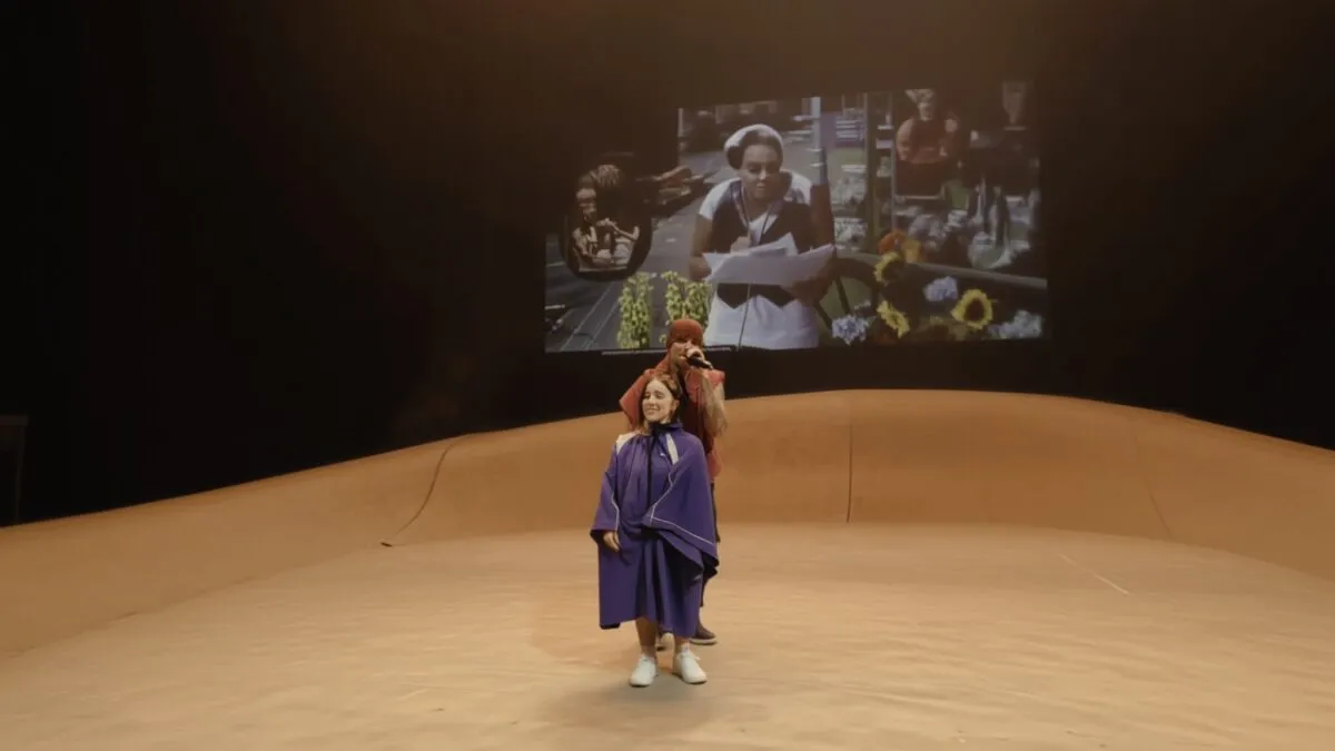 Justin Bieber i-a cântat serenade lui Billie Eilish pe scena Coachella