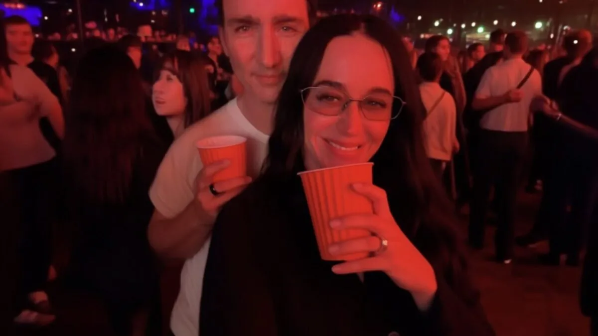 Katy Perry îl ironizează pe Justin Bieber pentru show-ul de 10 milioane de dolari
